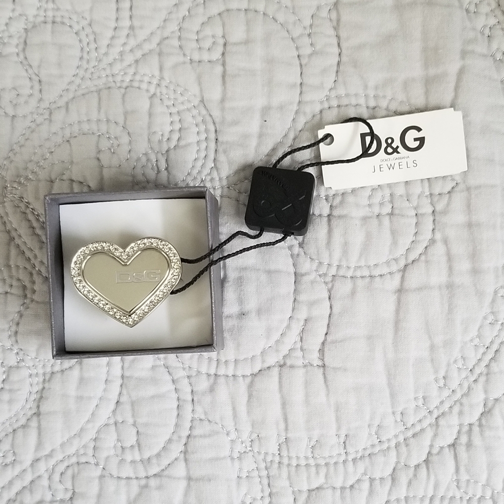 D&G 2 Piece Jewelry Set - Picture 3 of 4